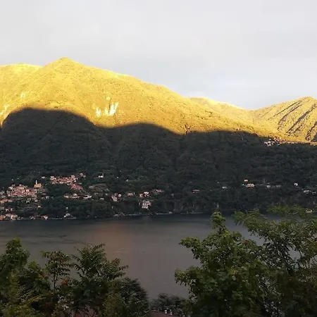 Between Mountains And Сasa de vacaciones *